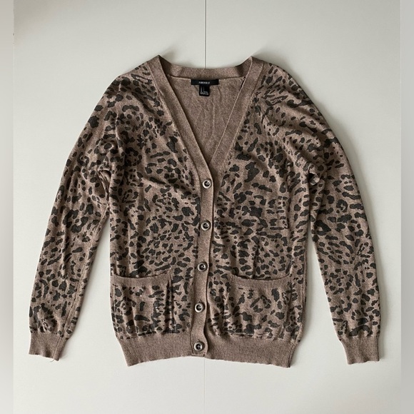 Forever 21 Women’s Cardigan Sweater - Picture 7 of 11